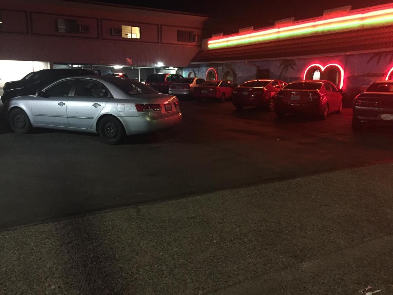 Motel Express Everett Exterior photo