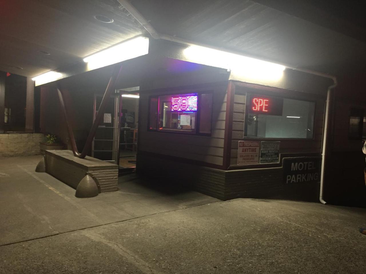 Motel Express Everett Exterior photo